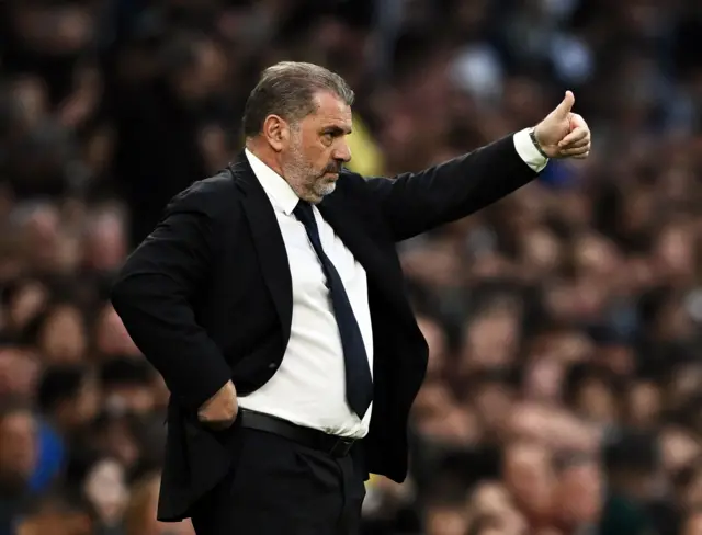 Postecoglou thumbs up to his players