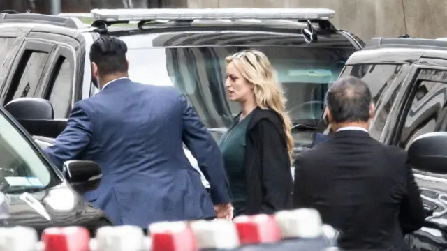 Stormy Daniels leaving court