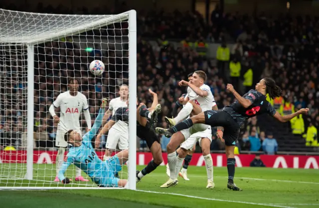 Nathan Ake scores for Manchester City