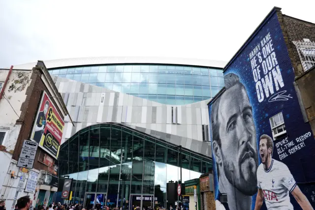 Harry Kane mural outside white hart lane