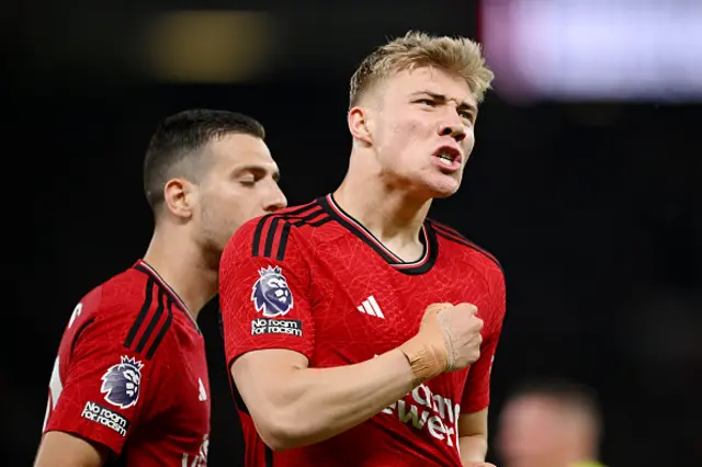 Rasmus Hojlund of Manchester United celebrates