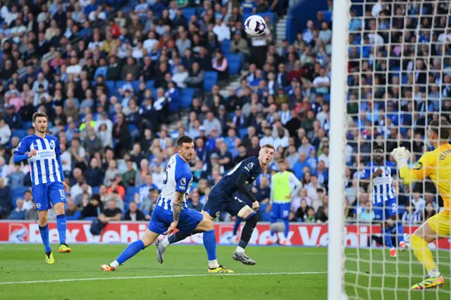 Cole Palmer of Chelsea scores his team's first goal