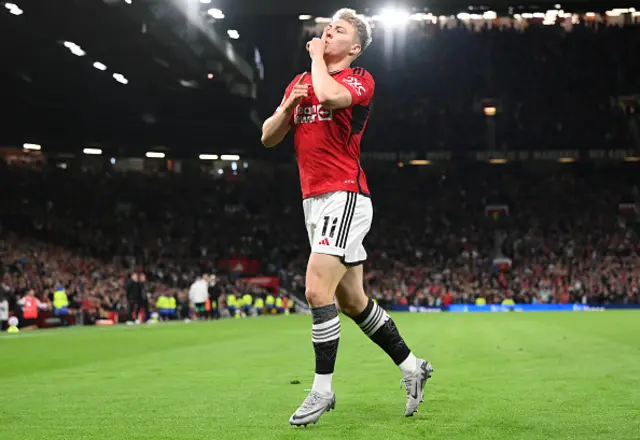 Rasmus Hojlund of Manchester United celebrates