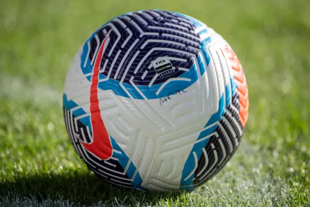 WSL match ball