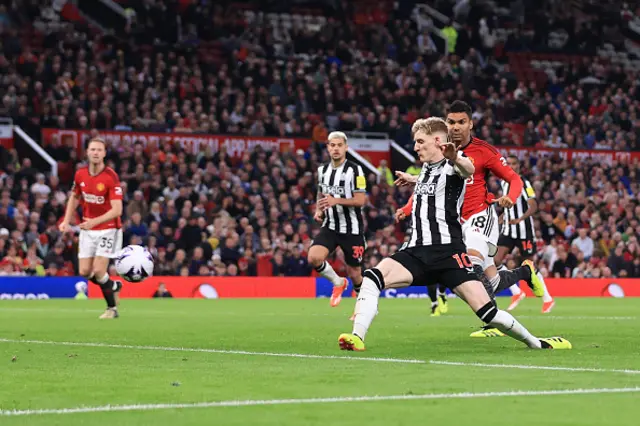 Anthony Gordon of Newcastle United scores