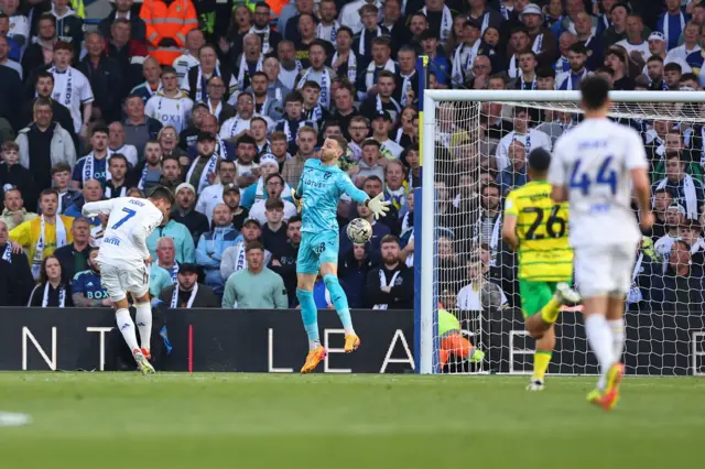 Joel Piroe scores for Leeds