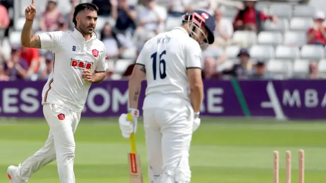 Shane Snater celebrates taking wicket