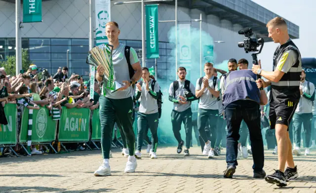 🏆 Carnival vibes at Celtic Park