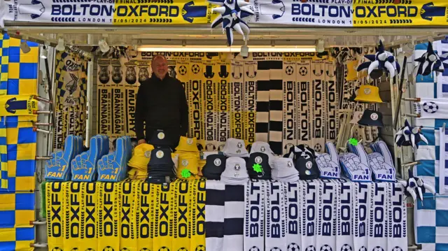 Merchandise stall