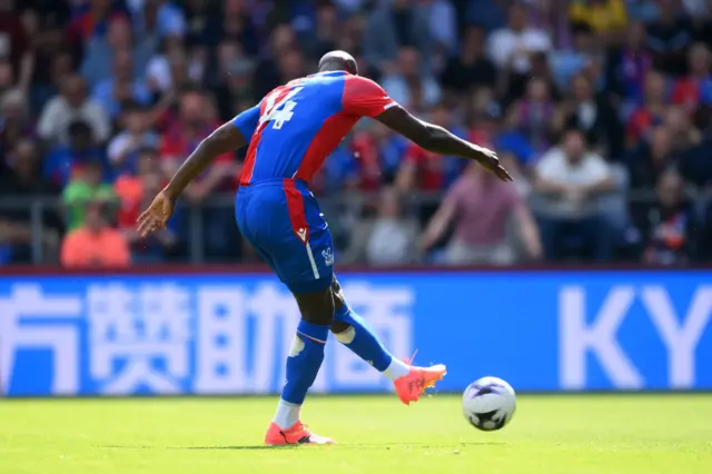 Jean-Philippe Mateta of Crystal Palace scores his team's first goal during the Premier League match between Crystal Palace and Aston Villa