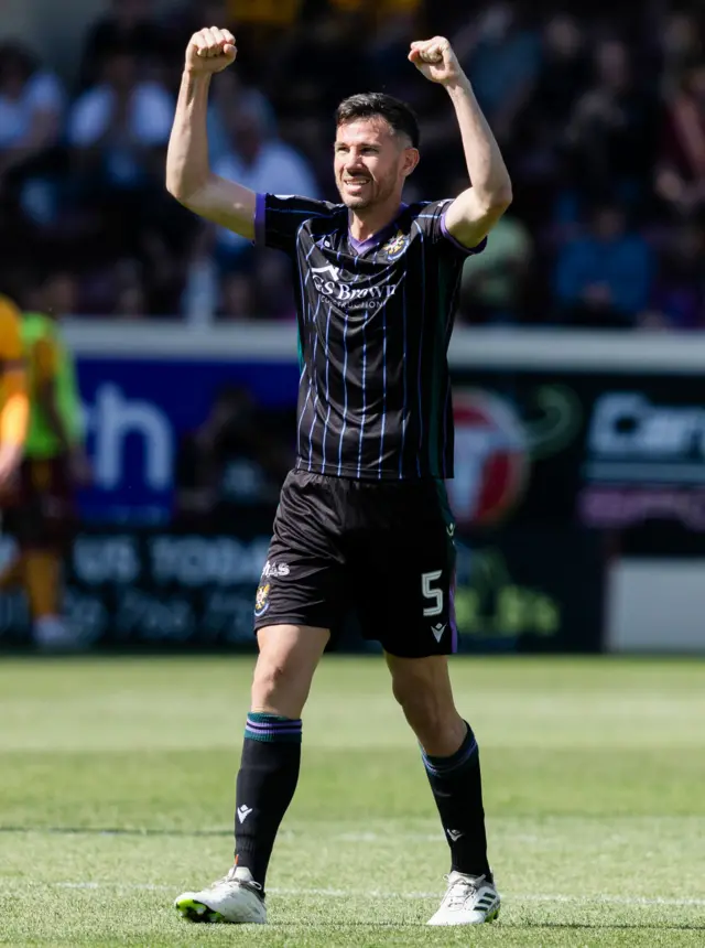 St Johnstone's Ryan McGowan celebrates after Nicky Clark (not in frame) scored to make it 1-0 during a cinch Premiership match between Motherwell and St Johnstone at Fir Park