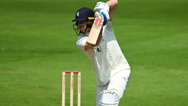 Zak Crawley batting