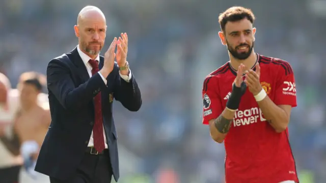 Erik ten Hag and Bruno Fernandes applaud fans