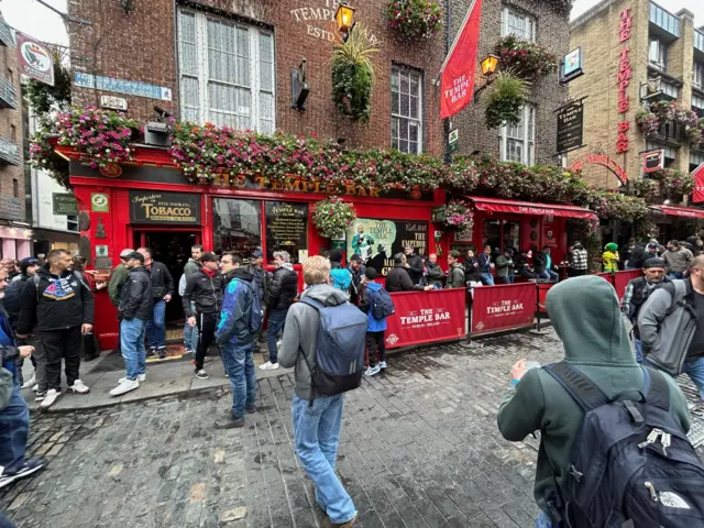 Fans at Temple Bar