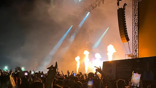 Fire lights up main stage