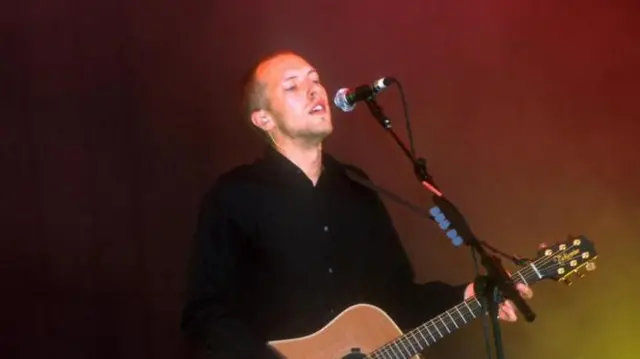 Chris Martin in 2001