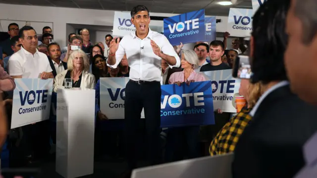 British Prime Minister Rishi Sunak campaigns in Amersham, Buckinghamshire, Britain, 27 May 2024.