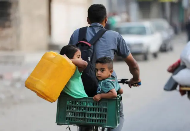 Civilians in Rafah