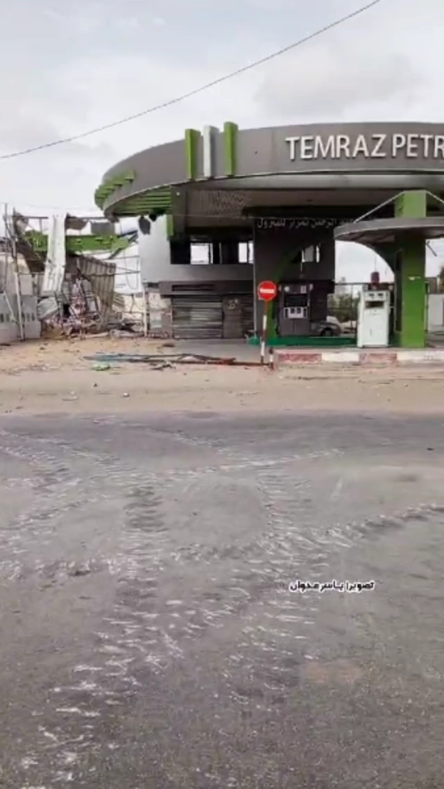 Tread mark damage on the Abu Baker Al Seddeq road, Tal as Sultan, Rafah, morning of 28 May