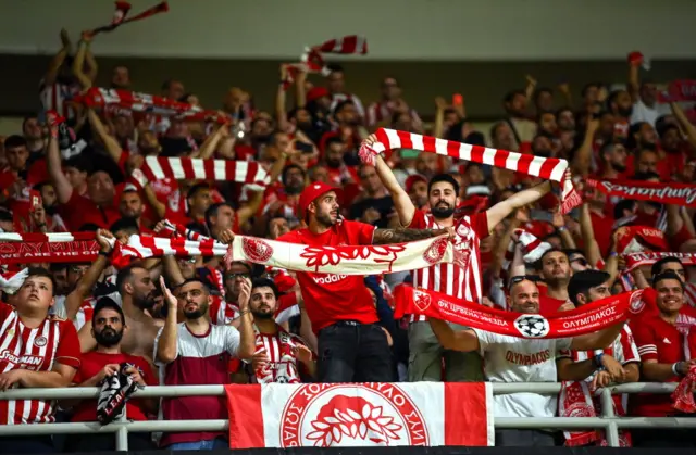 Olympiakos fans