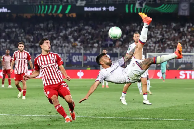 Olympiakos v Fiorentina