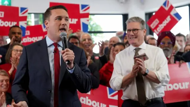 Wes Streeting and Keir Starmer in Worcester earlier