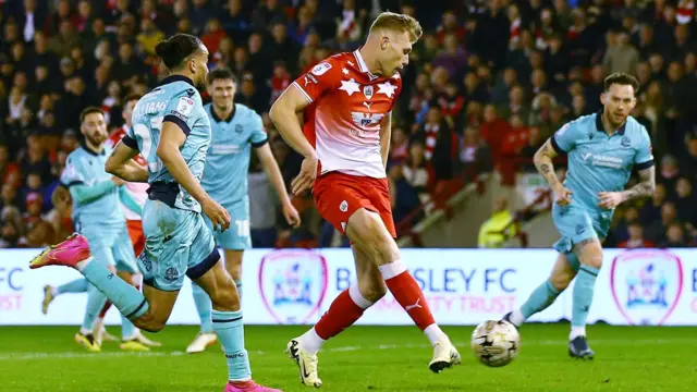 Sam Cosgrove scores for Barnsley