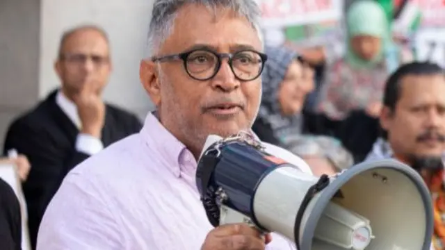 Zackie Achmat at rally in March held in support of South Africa's ICJ case against Israel.