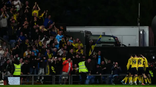 Oxford United celebrate v Peterboroug