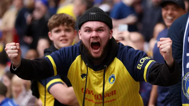 Solihull Moors fan celebrates