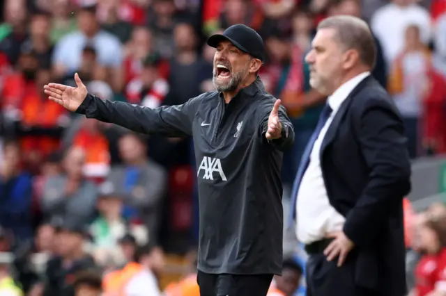 Klopp remonstrates on the sidelines