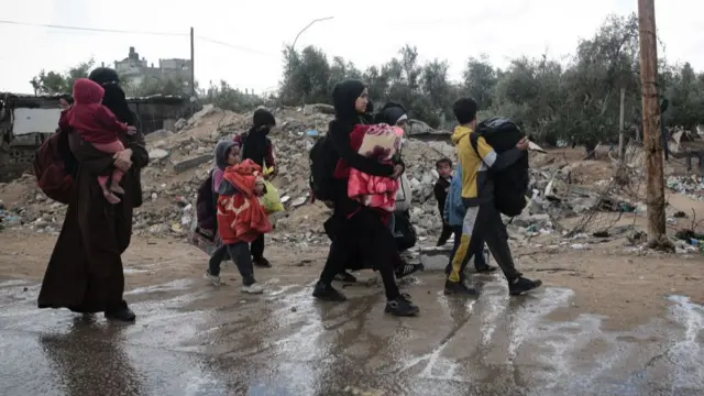 Palestinians migrate towards Khan Yunis with few belonging, they could take with themselves, due to ongoing and intensified Israeli urges in Rafah, Gaza on May 06, 2024