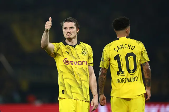 Marcel Sabitzer (L) reacts with a thumbs up