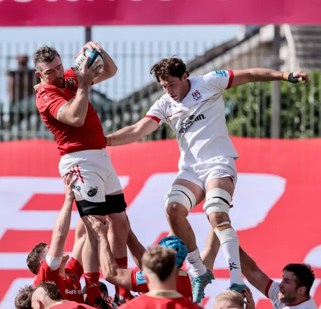 Peter O’Mahony wins a lineout for Munster