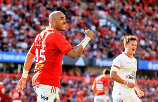 Simon Zebo celebrates