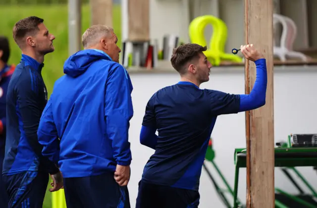 Billy Gilmour darts