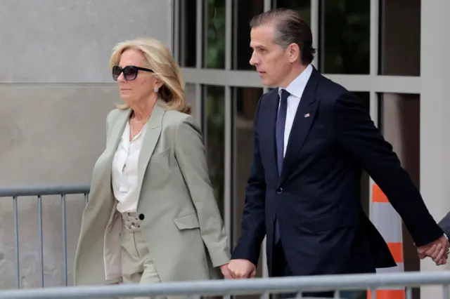 Jill Biden leaving court with Hunter Biden