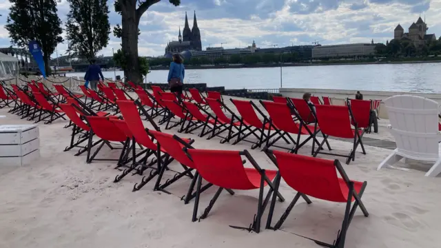 Tanzbrunnen beach club, Cologne