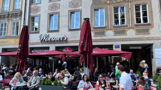 Beer running out in Munich bar