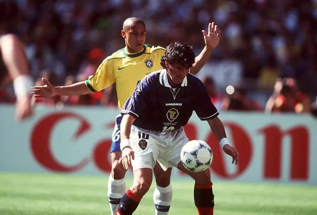 Roberto Carlos and Darren Jackson