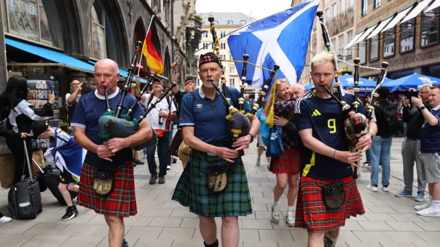 Scotland fans on the bagpipes