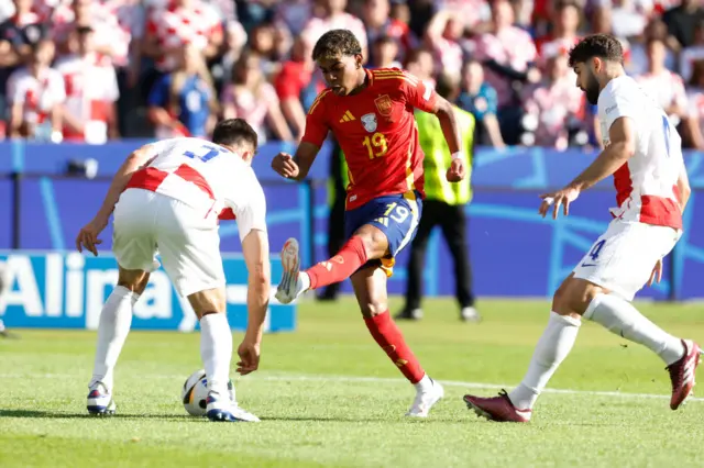 Lamine Yamal playing for Spain