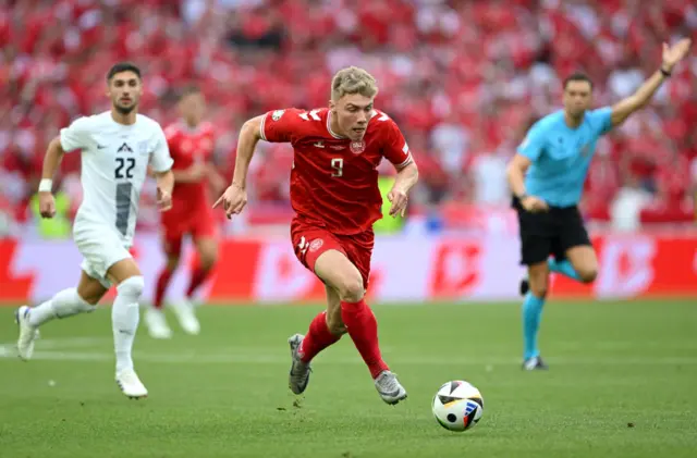 Rasmus Hojlund running with the ball