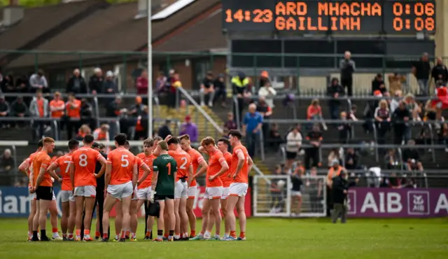 Armagh in their half time huddle