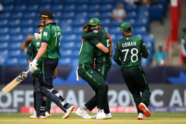 Pakistan celebrate a wicket