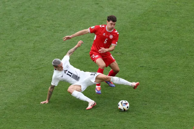 Benjamin Sesko battling for the ball