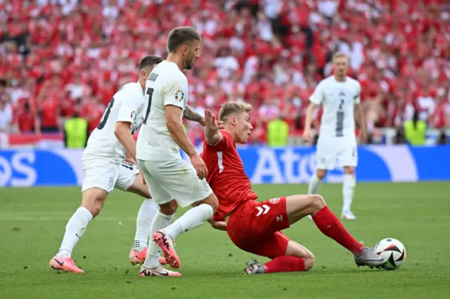 Rasmus Hojlund battling for the ball