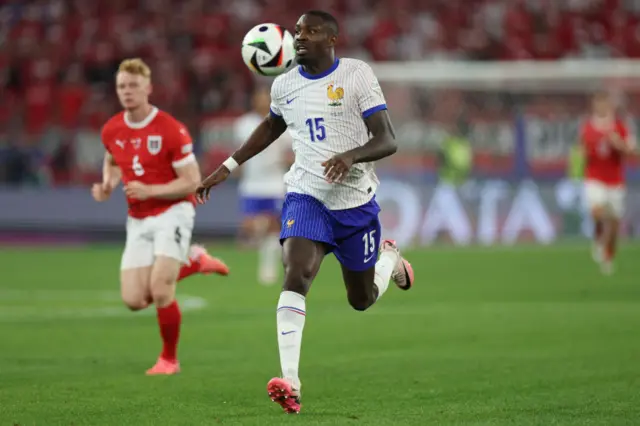 Marcus Thuram running with the ball