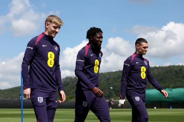 Anthony Gordon, Kobbie Mainoo and Phil Foden