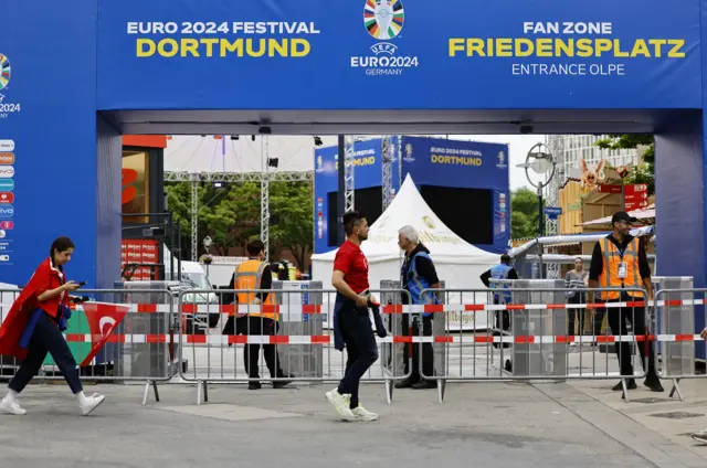 Fan Zone in Dortmund closes because of weather warning